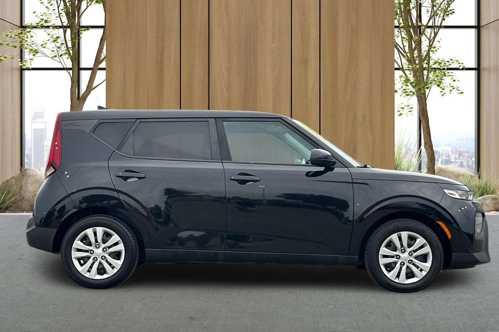 Used 2020 Black Kia LX image 3
