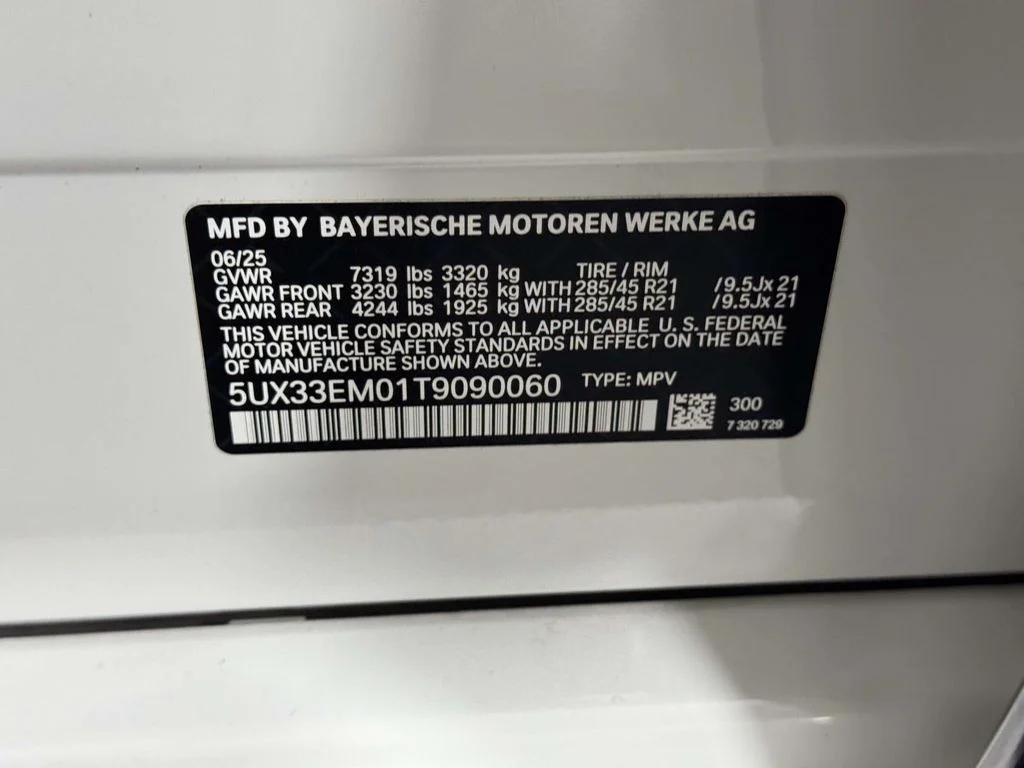 Used 2026 White BMW M60i image 16