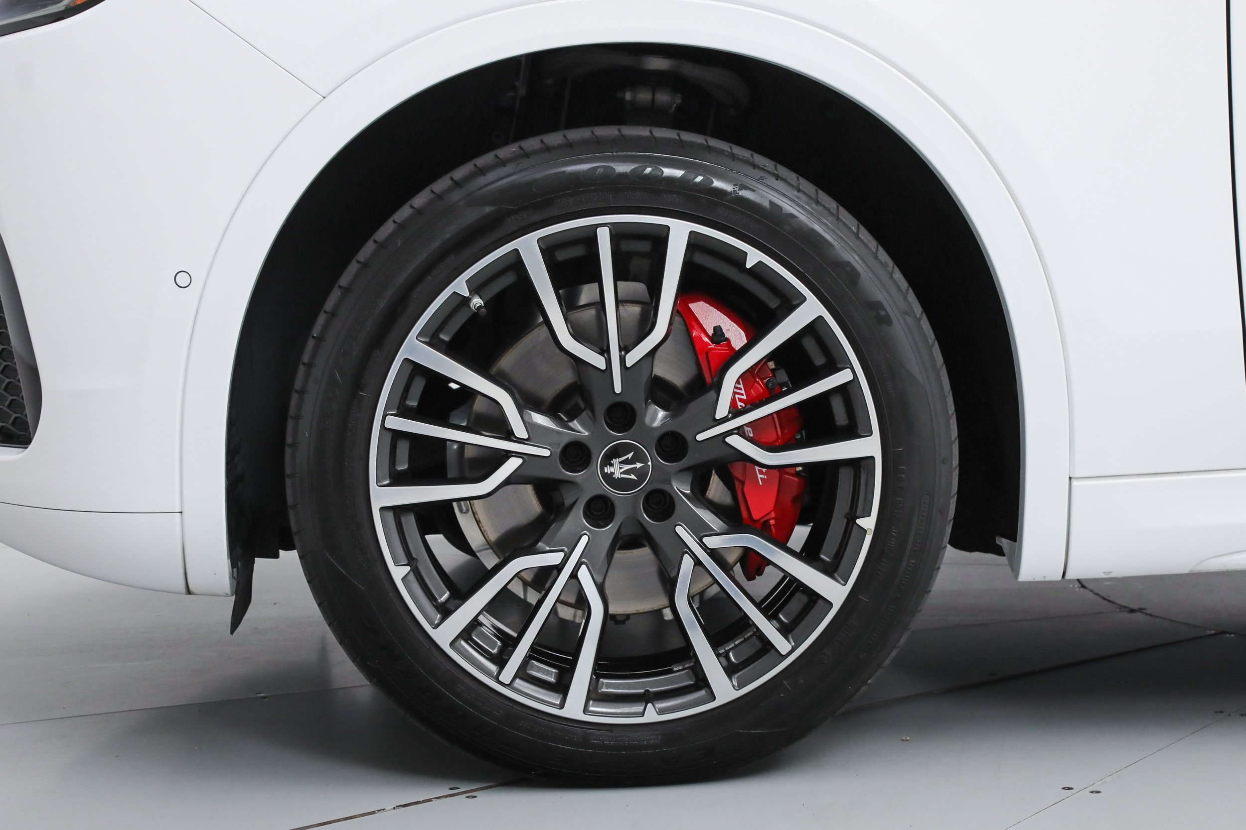 Used 2023 White Maserati GT image 19