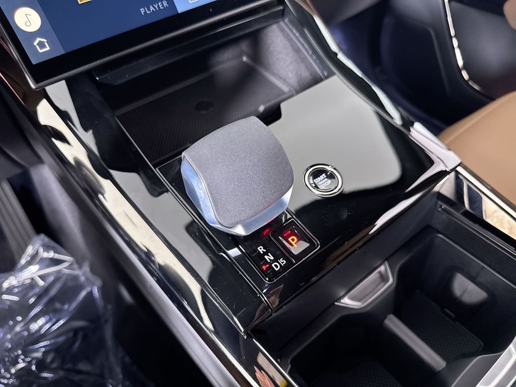 New 2026 Varesine Blue Land Rover SE image 19