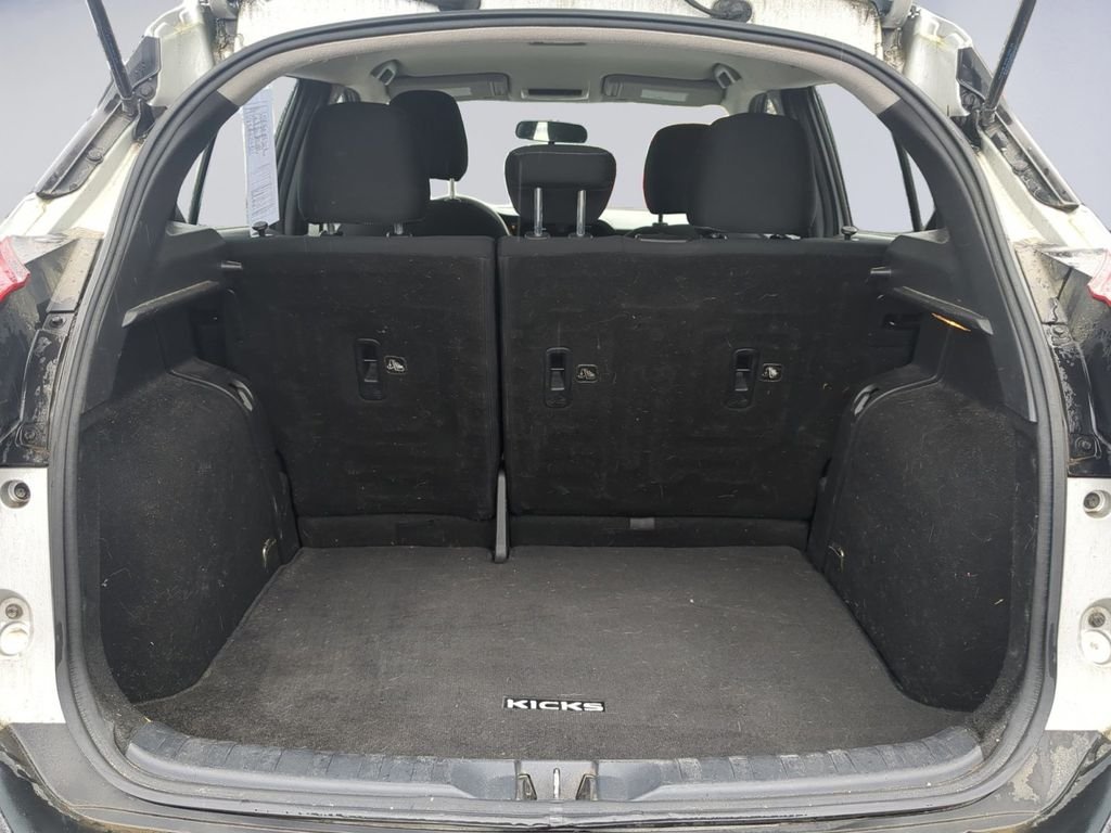 Used 2018 Silver Nissan SV image 20