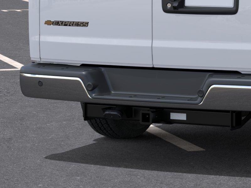 New 2026 Summit White Chevrolet WT image 14