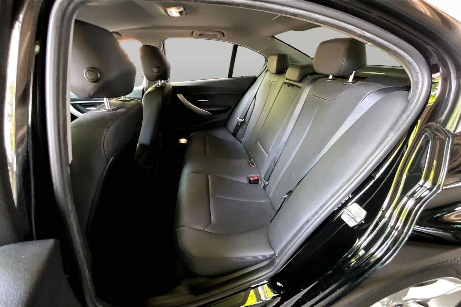 Used 2015 Jet Black BMW 320i image 19