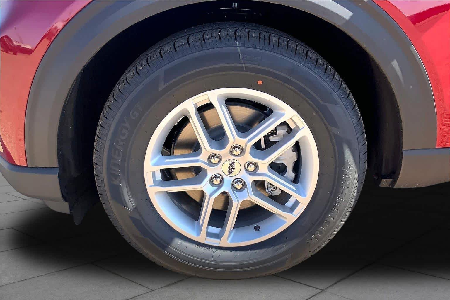 New 2027 Ruby Red Metallic Tinted Clearcoat Ford Active image 11