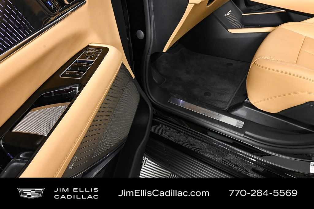 2025 Cadillac Escalade IQ Luxury 2 - Photo 8