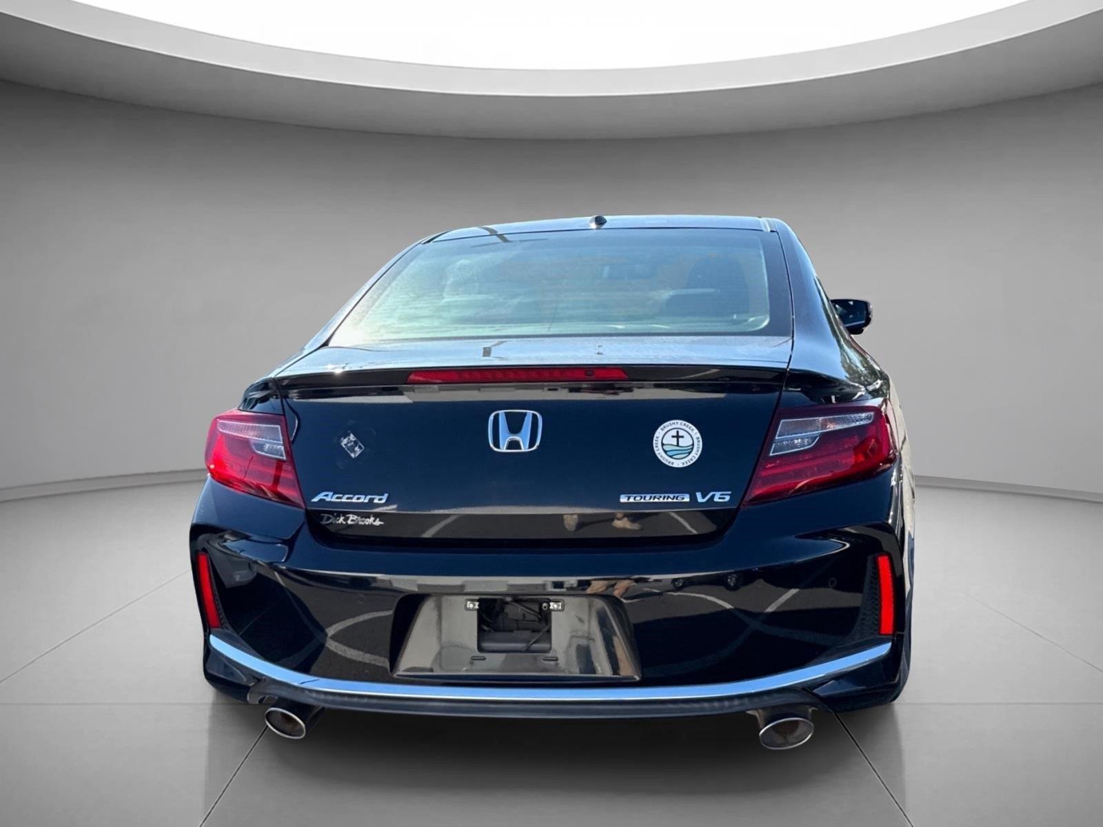 Used 2017 Crystal Black Pearl Honda Touring image 11