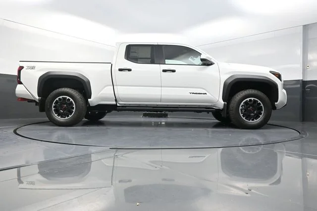 Used 2025 White Toyota TRD Off-Road image 41