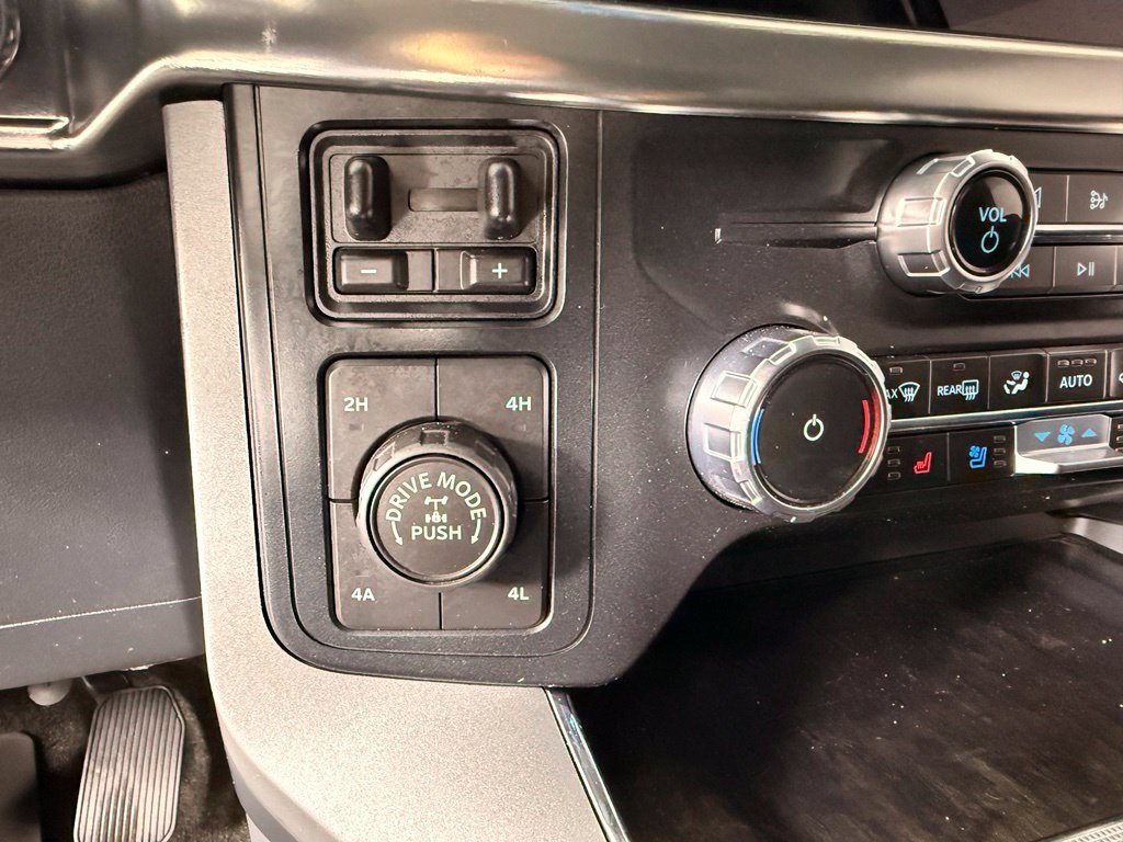 Used 2023 Silver Metallic Ford Lariat image 25