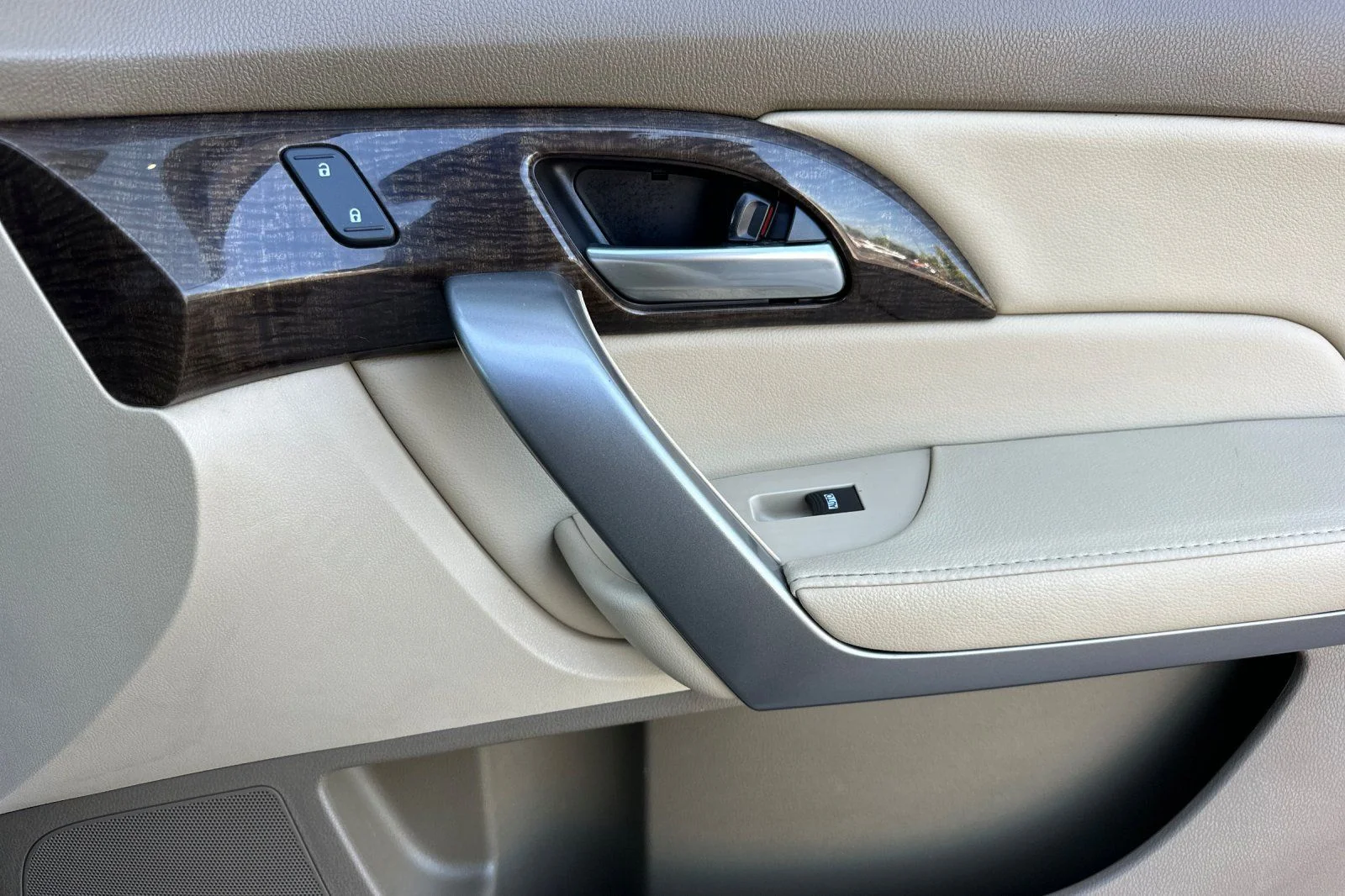 Used 2012  Acura Technology image 20