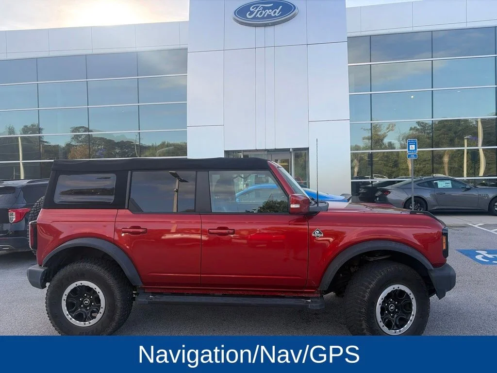 Used 2022 Hot Pepper Red Metallic Tinted Clearcoat Ford Outer Banks image 2