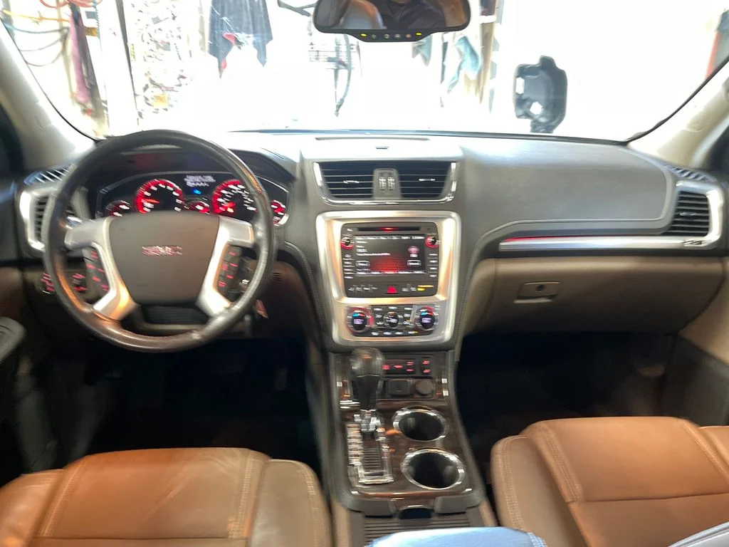 Used 2017 White GMC Limited image 18
