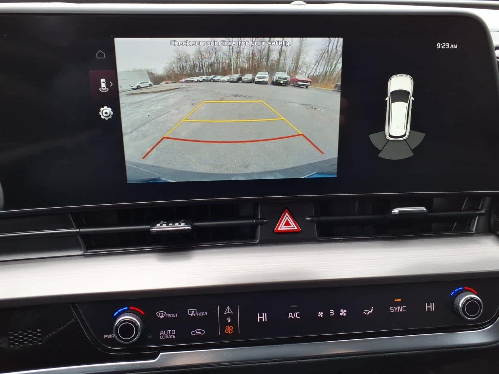 2023 Kia Sportage EX - Photo 17