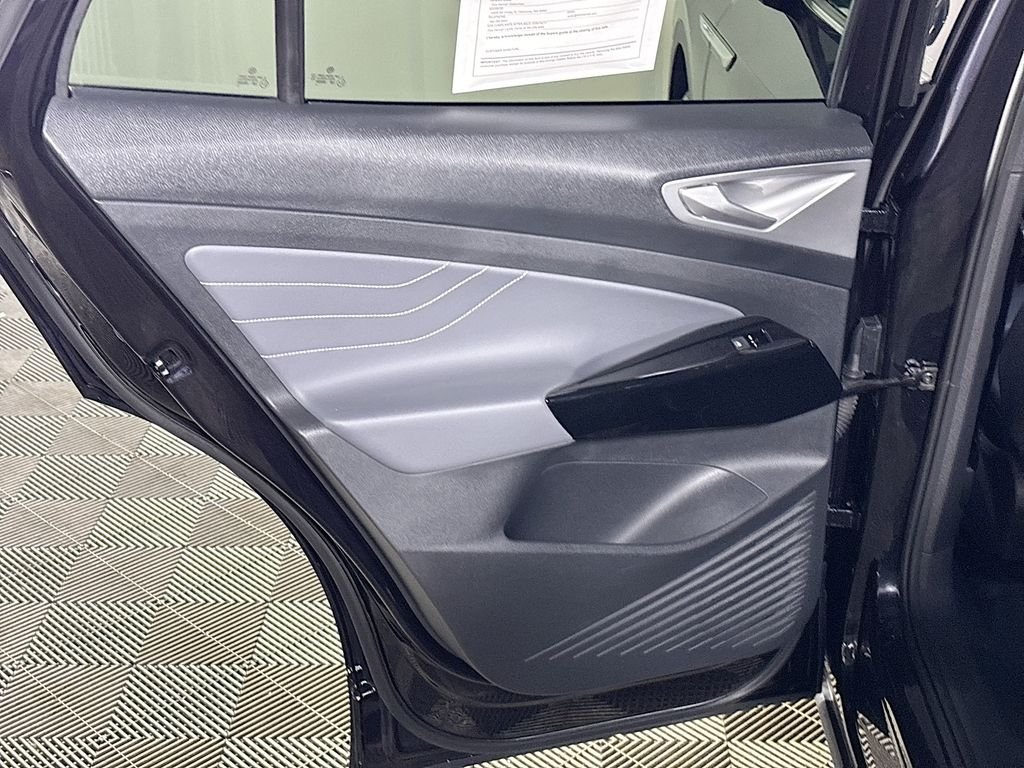 Certified Used 2023 Deep Black Pearl Volkswagen Pro S Plus image 22