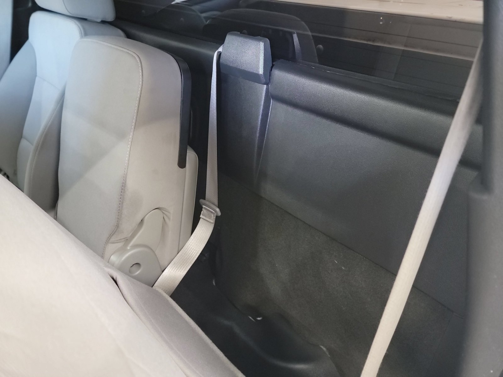 Used 2016 Summit White Chevrolet Work Truck image 25