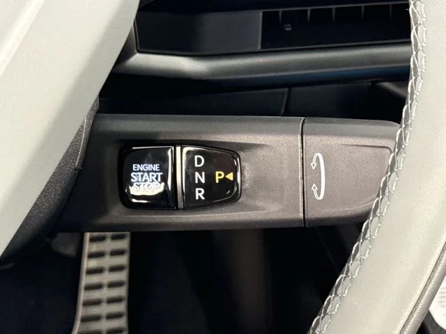 New 2027 Glacial White Pearl Kia X-LINE SX PRESTIGE image 20