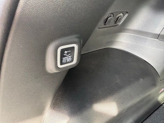 New 2026 Diamond Black JEEP Limited image 12