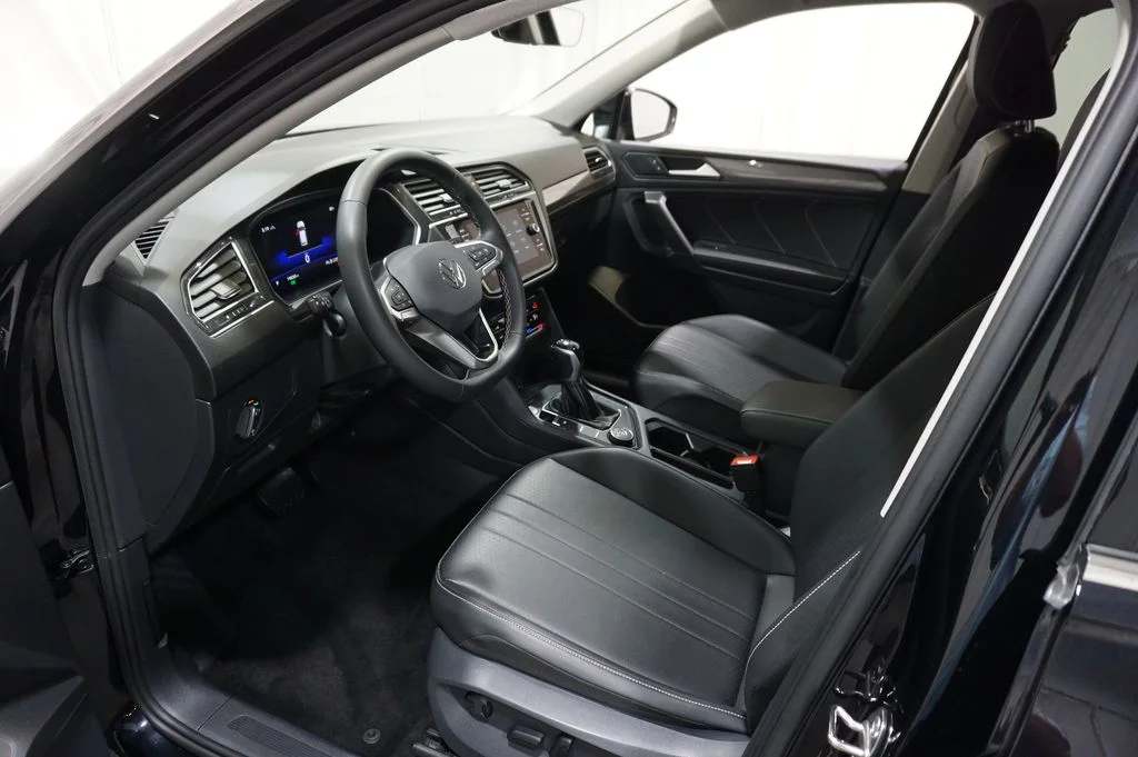 Certified Used 2023 Black Volkswagen 2.0T SE image 9