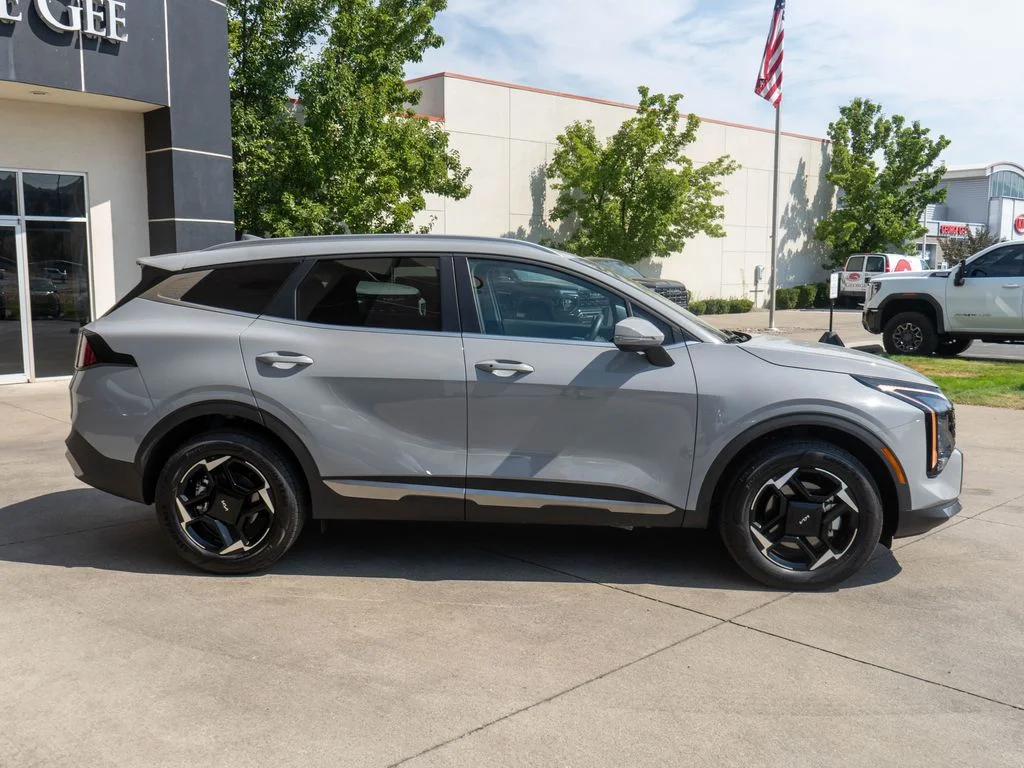 2026 Kia Sportage EX Hybrid - Photo 8