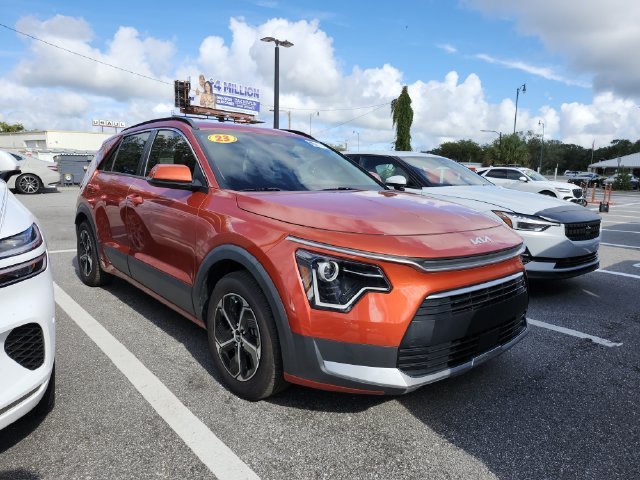Used 2023 Red Kia EX image 7