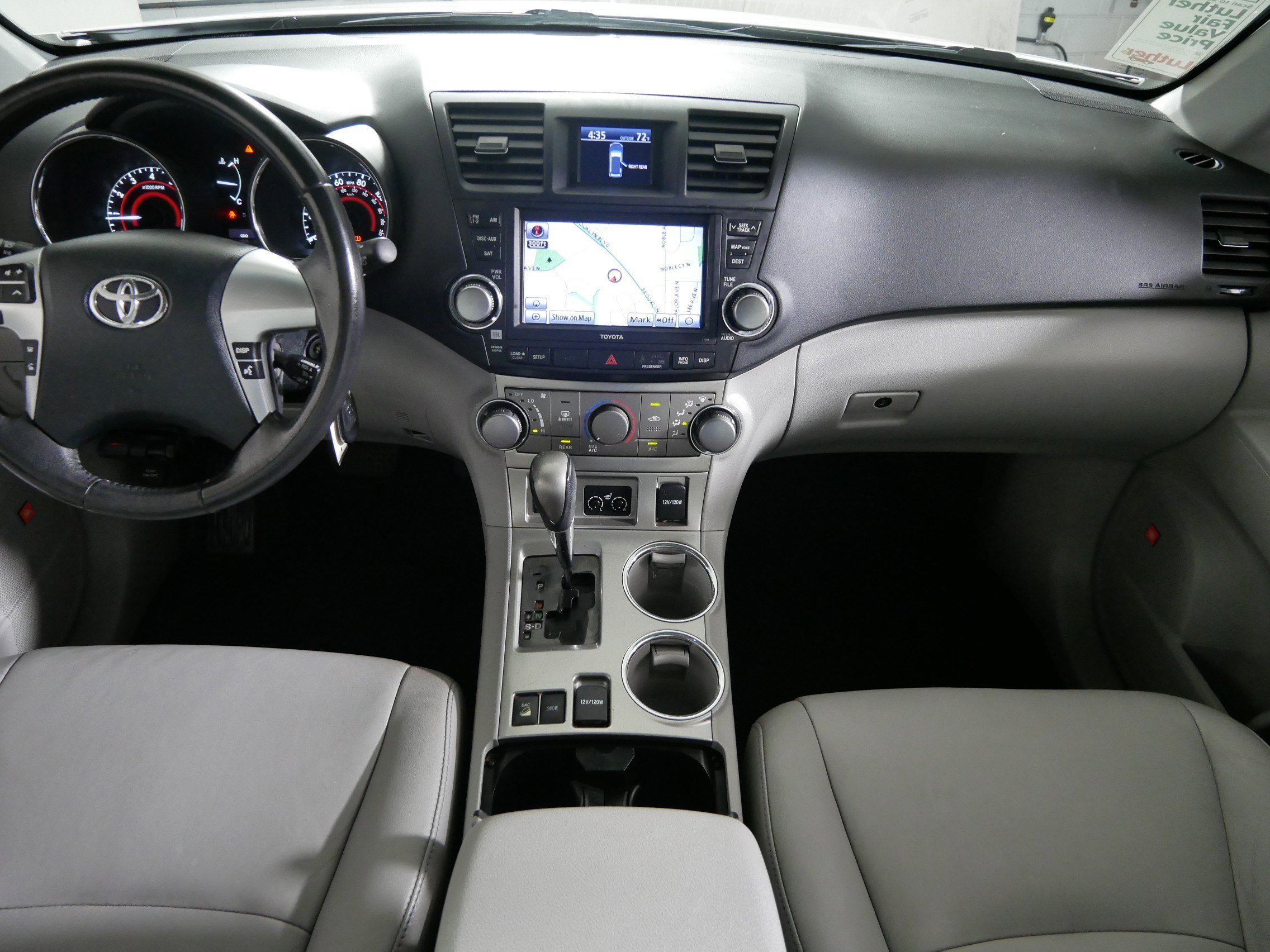 Used 2012 Blizzard Pearl Toyota SE image 10