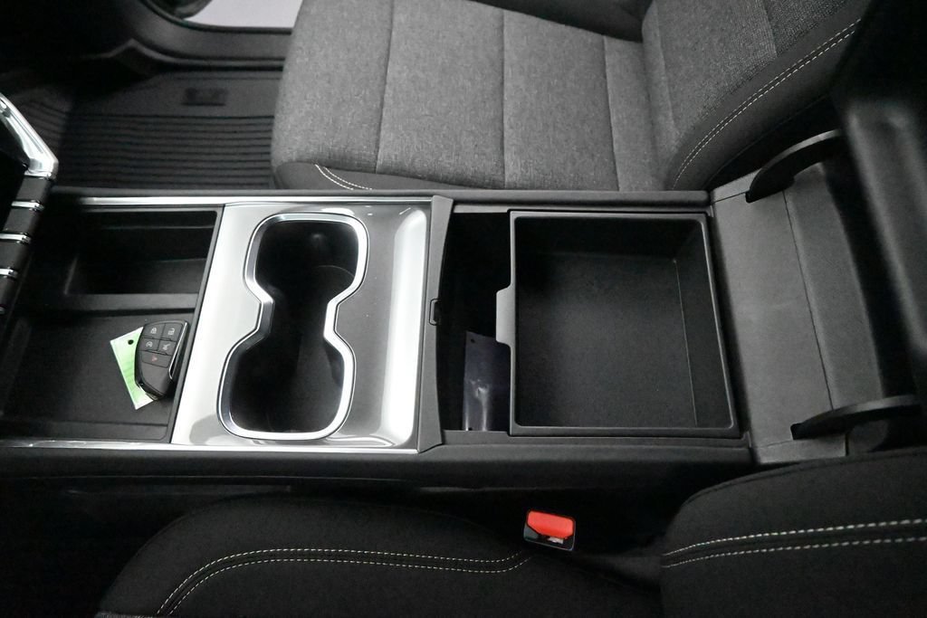 New 2026 Sterling Metallic GMC Elevation image 14