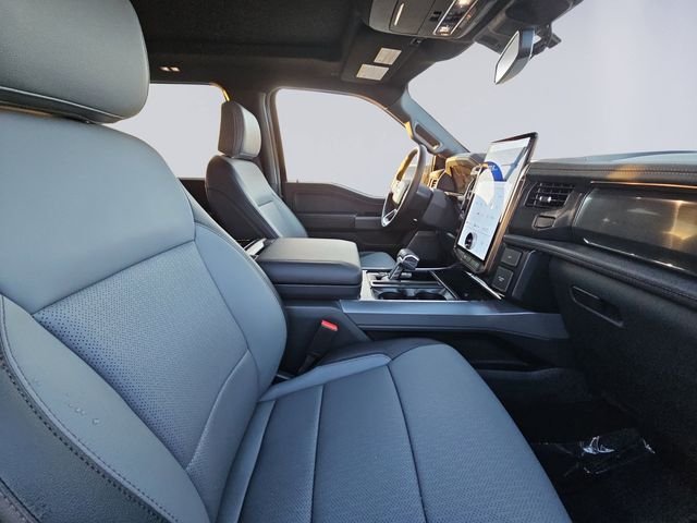 2025 Ford F-150 Lightning Lariat - Photo 15