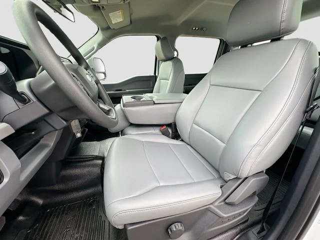 New 2026 Oxford White Ford XL image 14