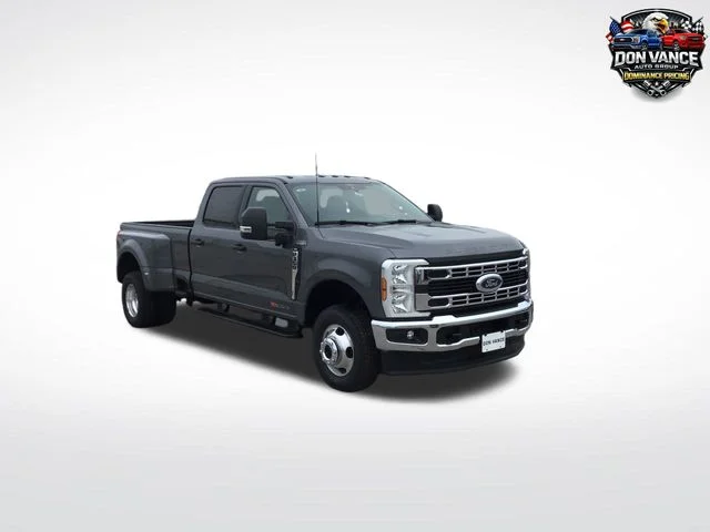 New 2026 Gray Ford XLT image 7