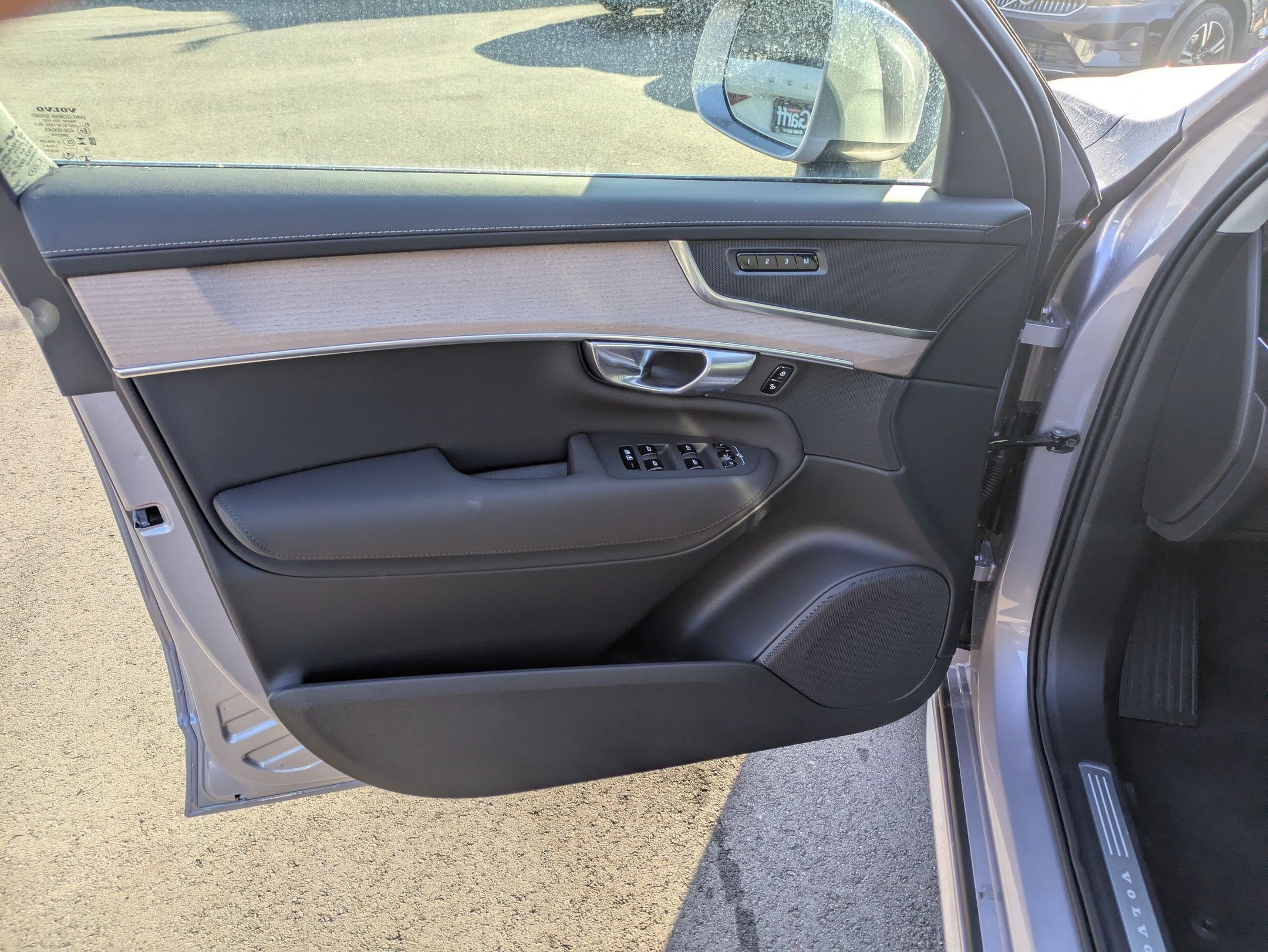 2026 Volvo XC90 Plus - Photo 11