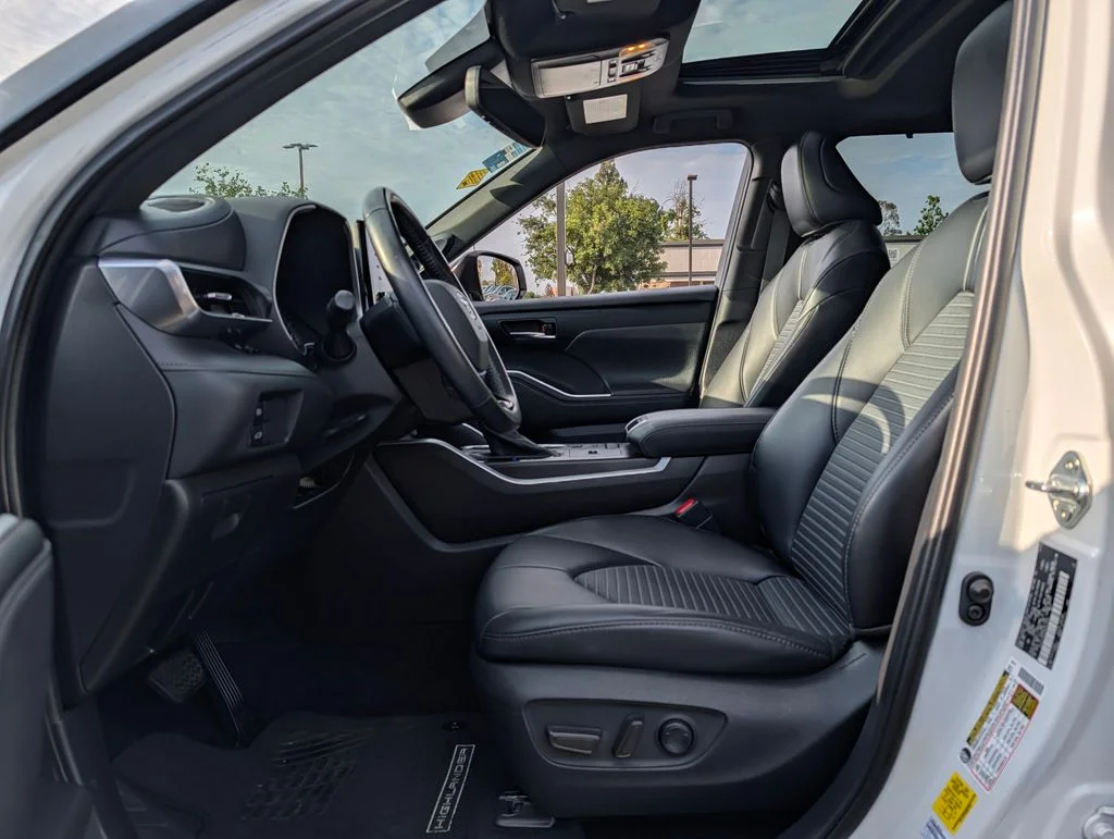 2021 Toyota Highlander XSE - Photo 12