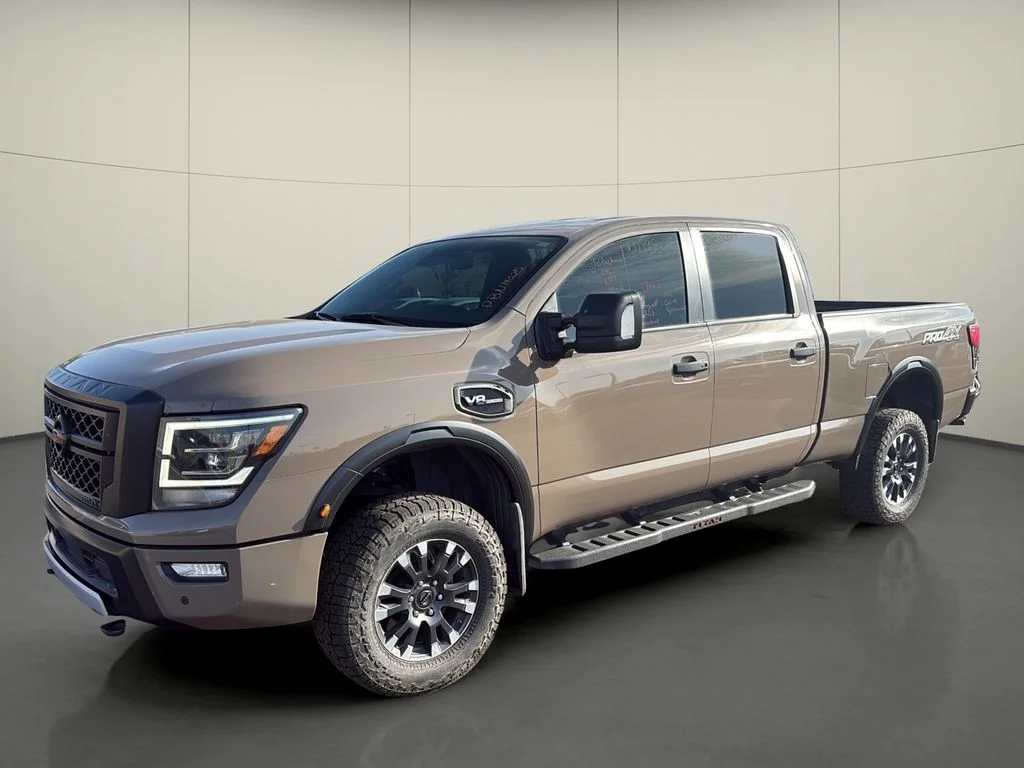 Used 2022 Beige Nissan PRO-4X image 3