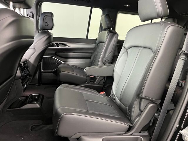 Used 2026 Black Jeep  image 39
