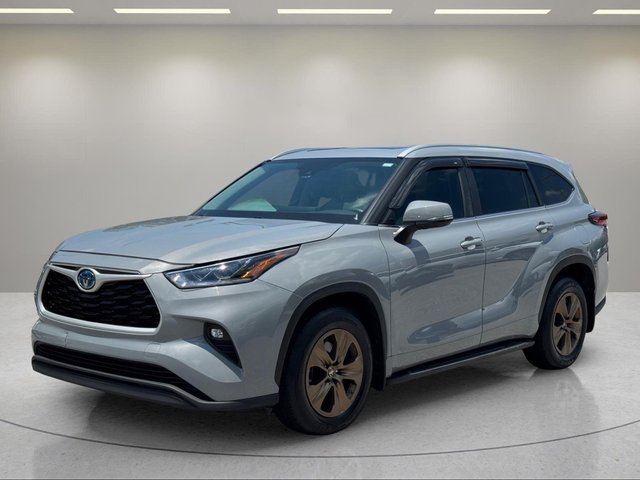 2023 Toyota Highlander Hybrid Bronze Edition