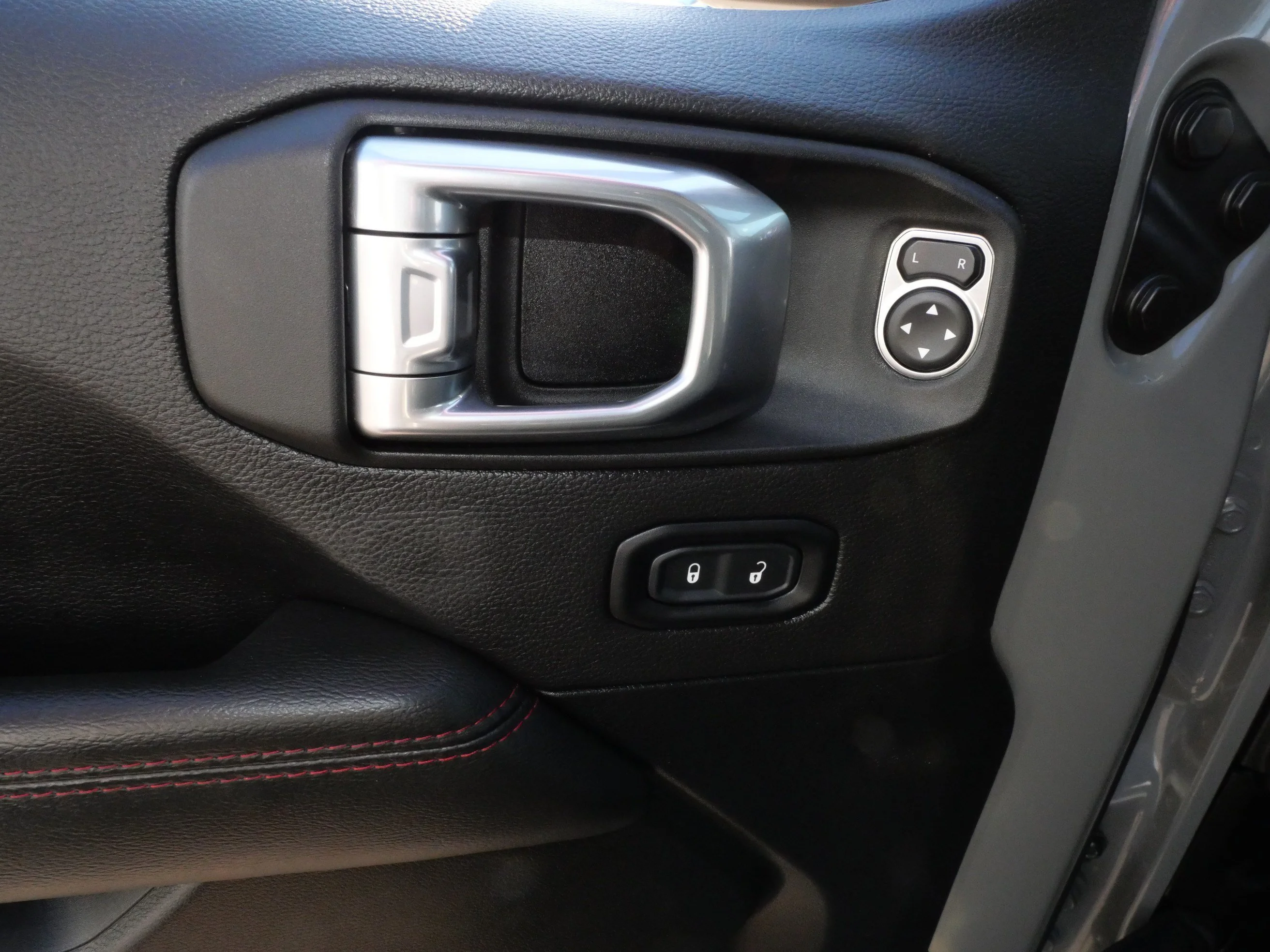 Used 2022 Sting-Gray Clearcoat Jeep Unlimited Rubicon image 19