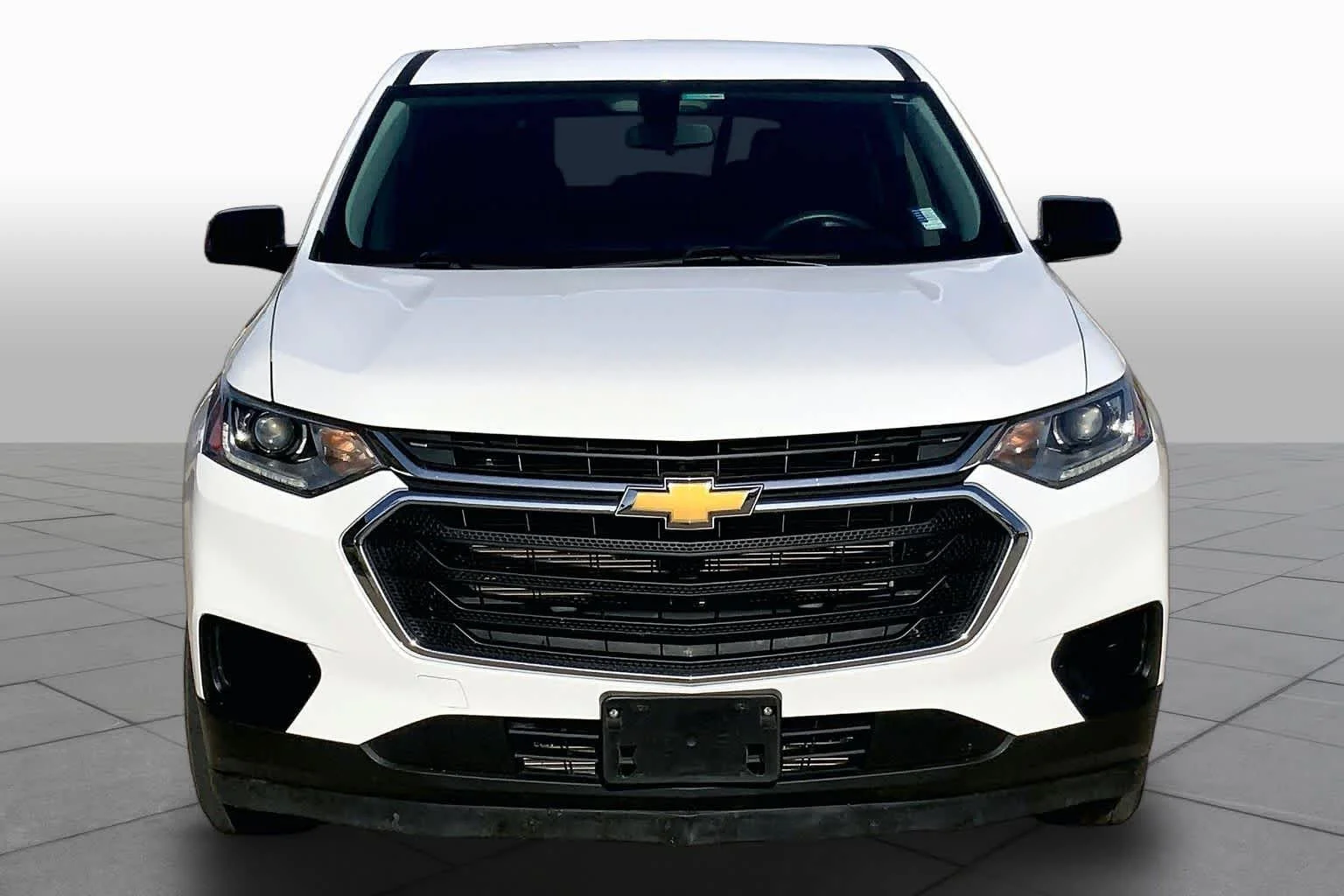 Used 2020 Summit White Chevrolet LS image 4