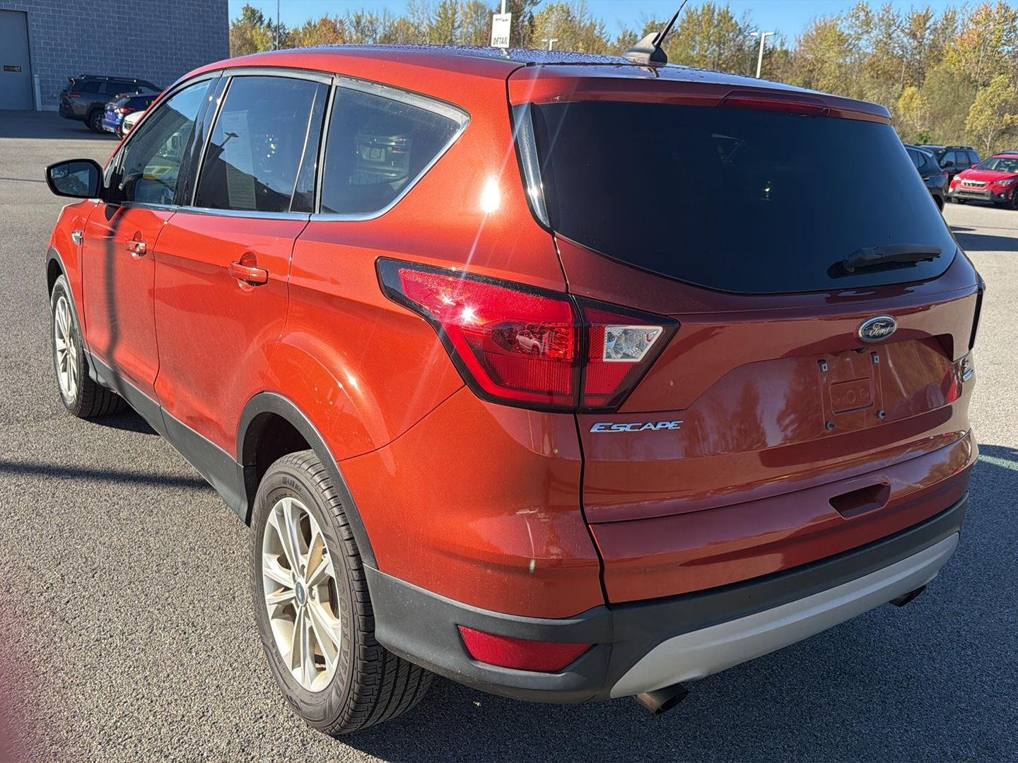 Used 2019 Sedona Orange Ford SE image 5