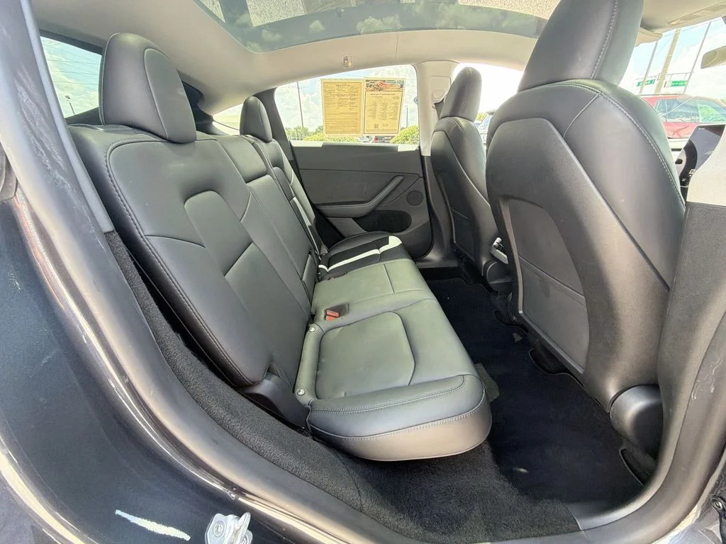 2024 Tesla Model Y Long Range - Photo 30