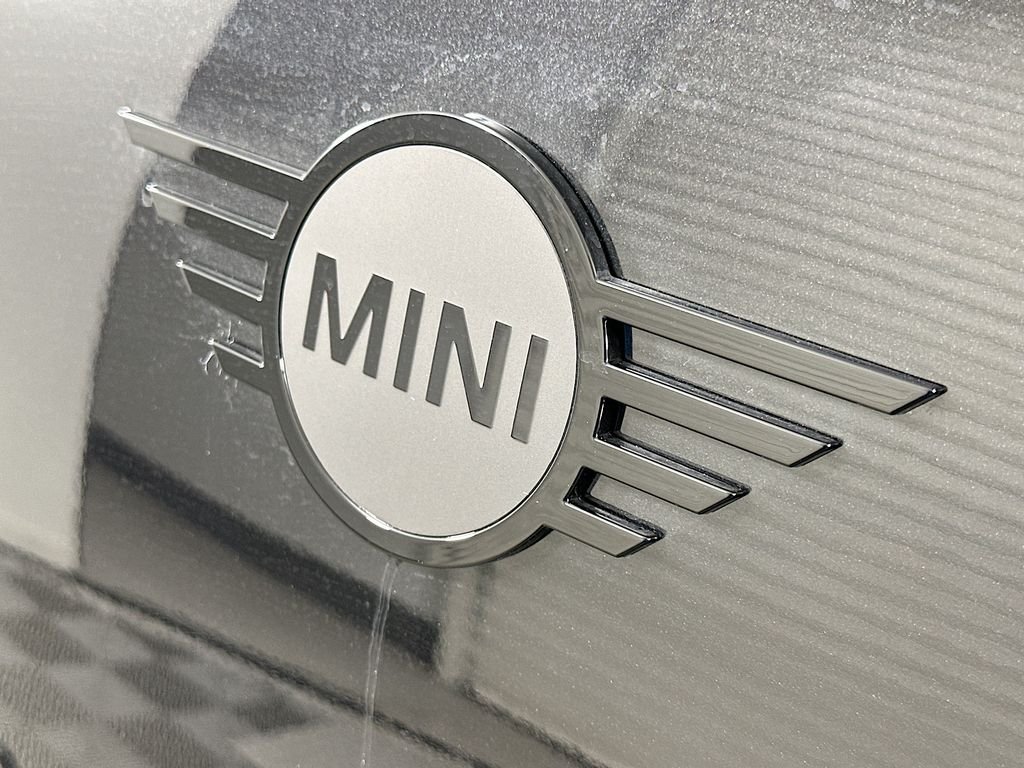 New 2027 Black MINI  image 22
