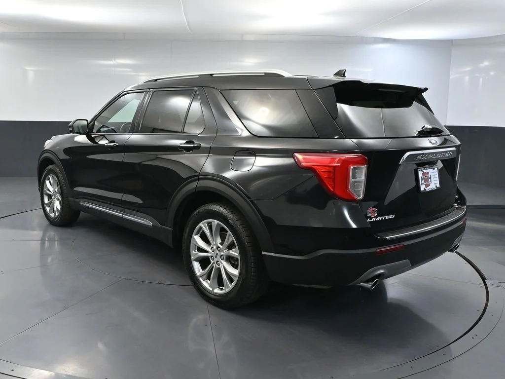 Used 2020 Black Ford Limited image 8