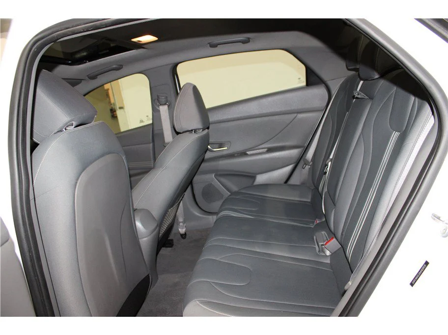 Used 2021 Quartz White Hyundai SEL image 12
