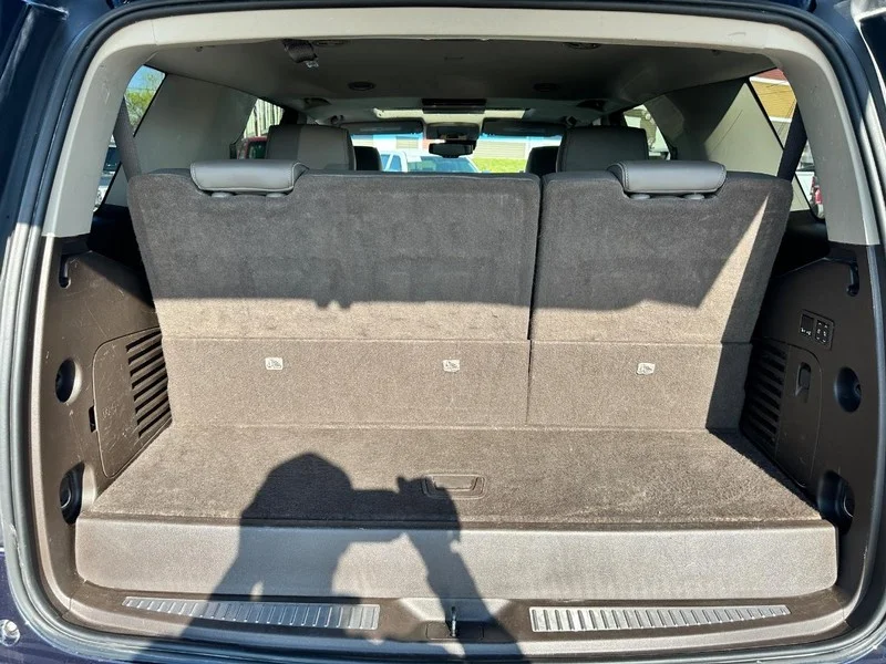 Used 2019 Dark Sapphire Blue Metallic GMC Denali image 6