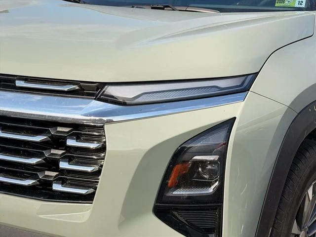 Used 2025 Green Chevrolet LT image 24