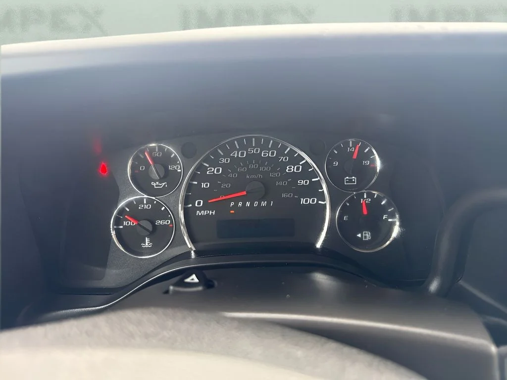Used 2025 White Chevrolet LS image 15