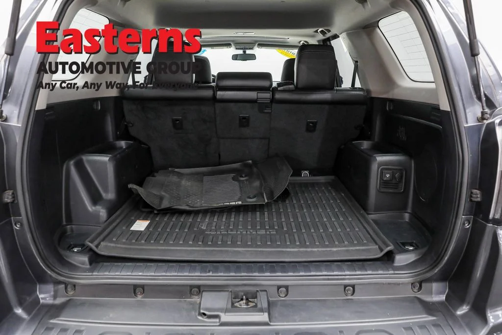Used 2015 Gray Toyota Limited image 9