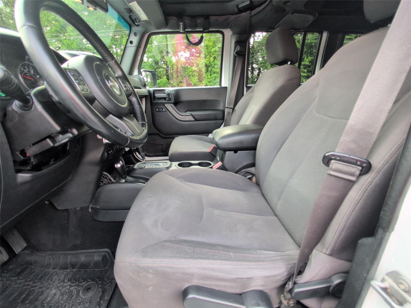 Used 2016 Bright White Clearcoat Jeep Sport image 12