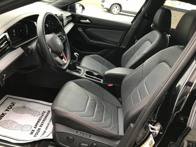 Certified Used 2025 Deep Black Pearl Volkswagen Autobahn image 24