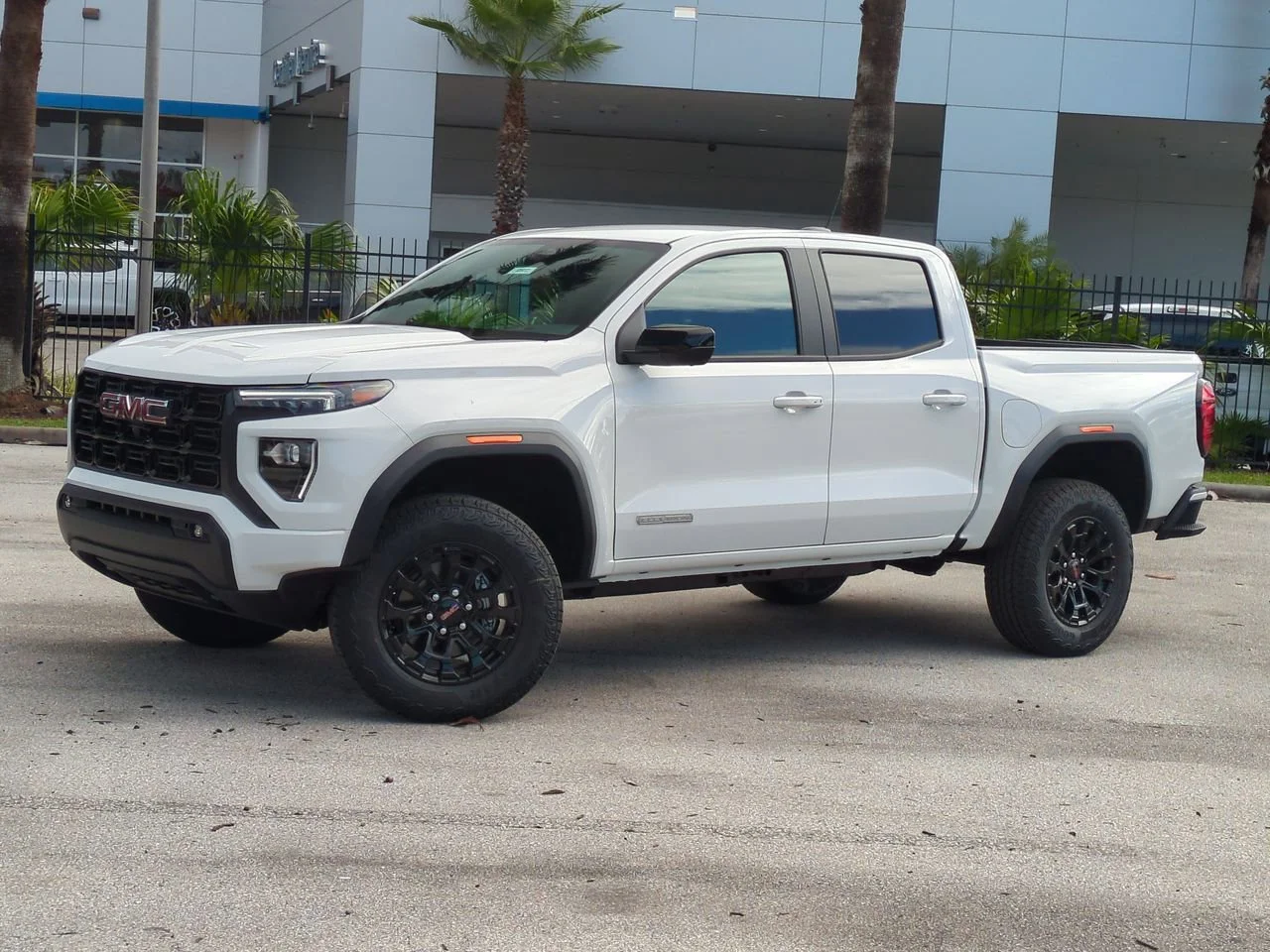 2026 GMC Canyon 2WD Elevation Crew Cab Short Box's photo
