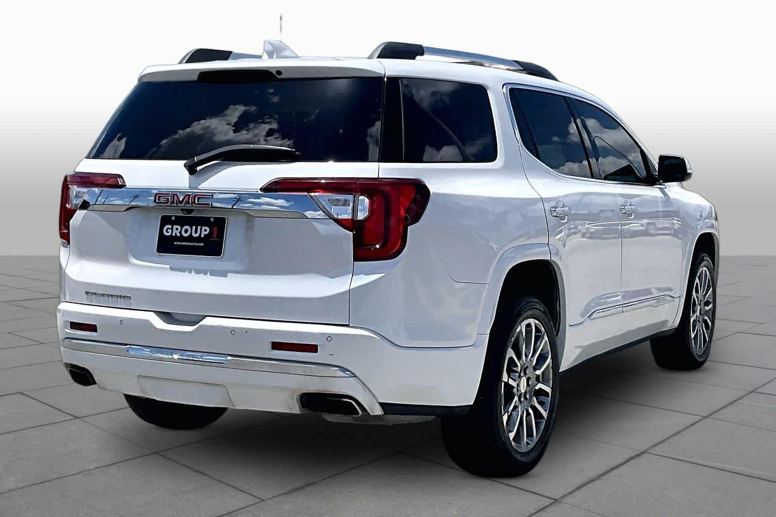 Used 2023 White Frost Tricoat GMC Denali image 13