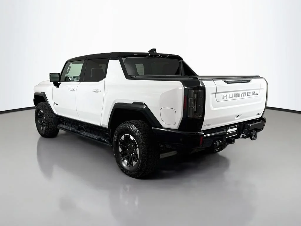 Used 2023 INTERSTELLAR WHITE GMC 3X image 5