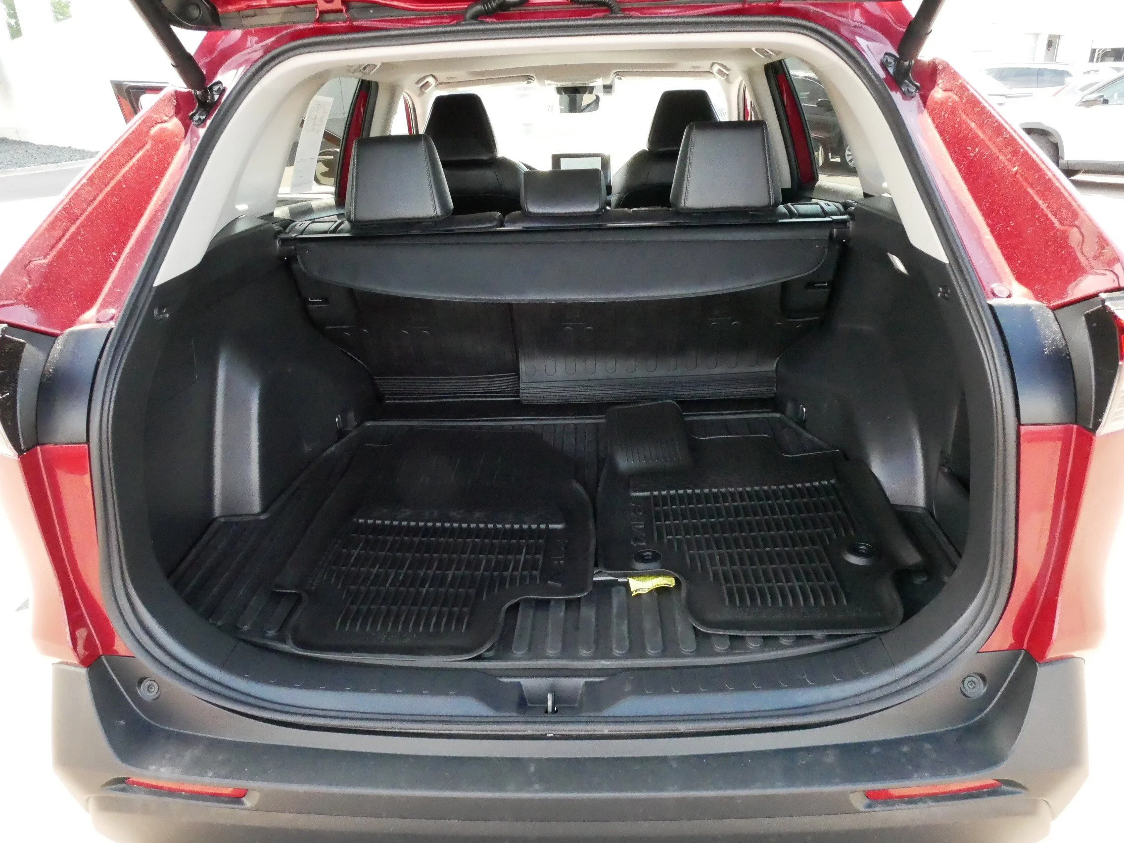 Used 2024 Ruby Flare Pearl Toyota XLE Premium image 18